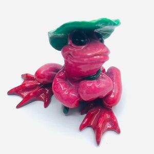 Kitty’s Critters 2009 "Lilly" Pink Frog Figurine Lily Pad Hat